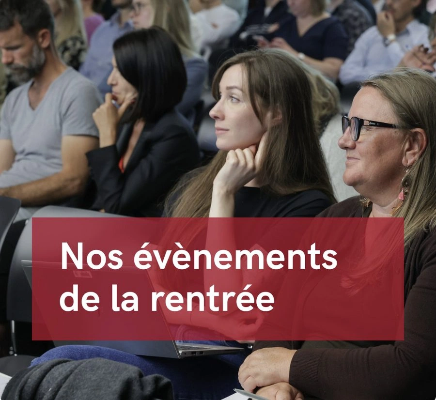 Mélanie Braun au premier rang d'une conférence de l'IDHEAP